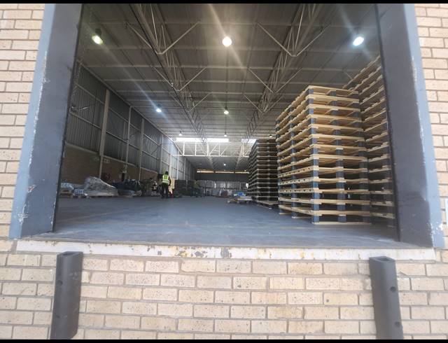 7,235M² WAREHOUSE TO LET IN LONGMEADOW